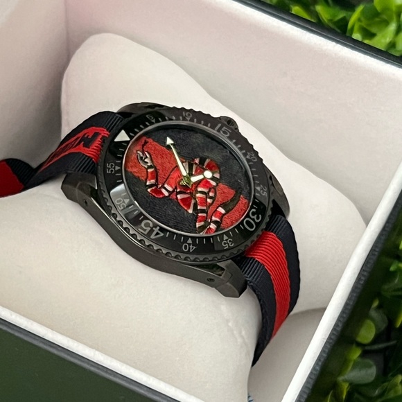 New Gucci Le Marche Des Merveilles Chronograph Watch with Snake on Face - Picture 1 of 14